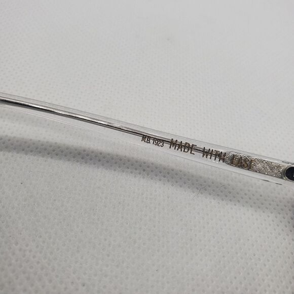 These Glory Days Clear Sunglasses, Case, & Cleaning Cloth - Picture 10 of 10